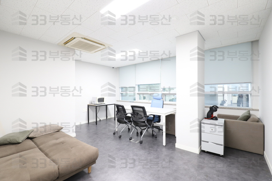 서울 강남구 역삼동 역삼 초역세권,사무집기 셋팅된 인테리어 잘 된 사무실 월세 매물번호 10130 사진 3