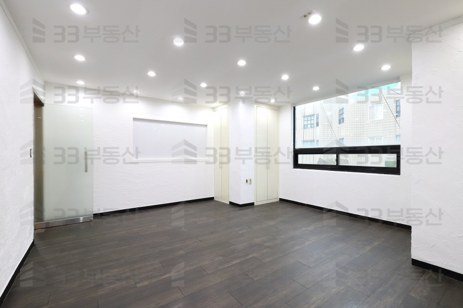 서울 강남구 역삼동 언주역 도보 3분, 가성비 좋은 중소형 사무실 ! 월세 매물번호 10102 사진 2