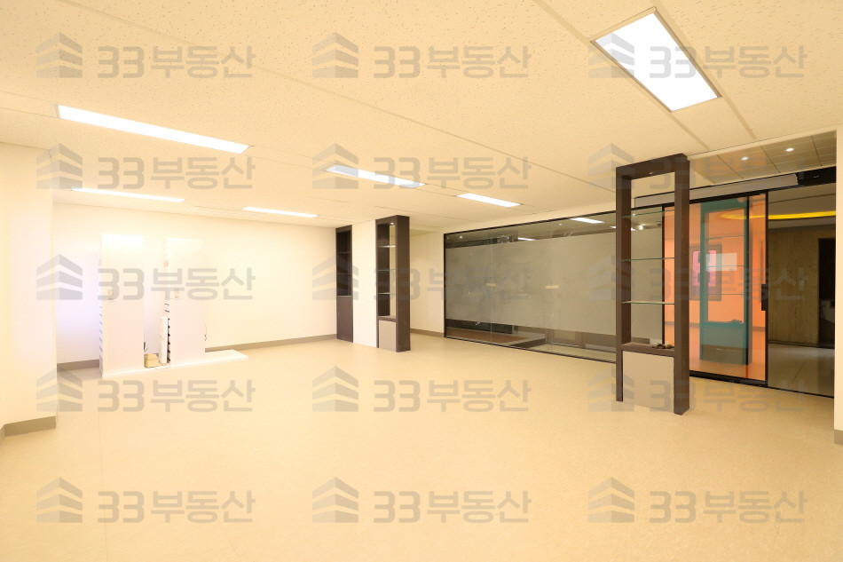 서울 강남구 역삼동 역삼역 도보5분, 가시성우수한 상가사무실! 월세 매물번호 10044 사진 3