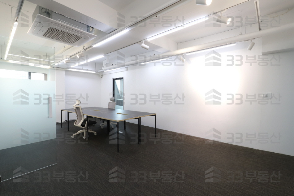 서울 강남구 논현동 학동역2분, 자주식주차, 노출천장 화이트톤 인테리어 사무실! 월세 매물번호 10267 사진 1