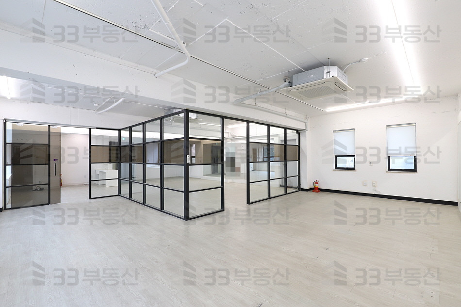 서울 강남구 논현동 도산공원 사거리 이면 깔끔한 사무실 월세 매물번호 10264 사진 1