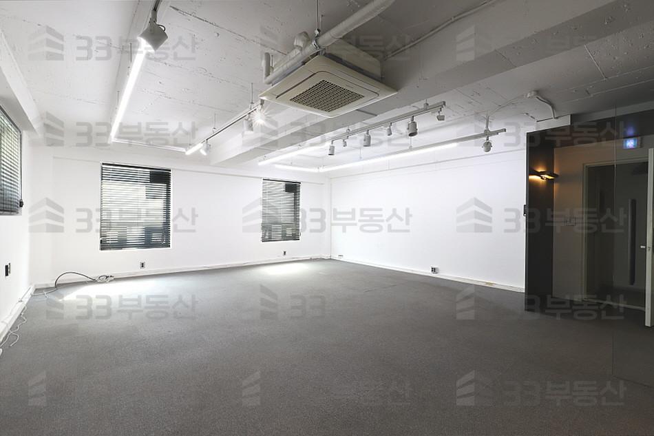 서울 강남구 신사동 주은빌딩동 압구정역 화이트인테리어소형사무실 룸1업무홀1 월세 매물번호 10298 사진 4