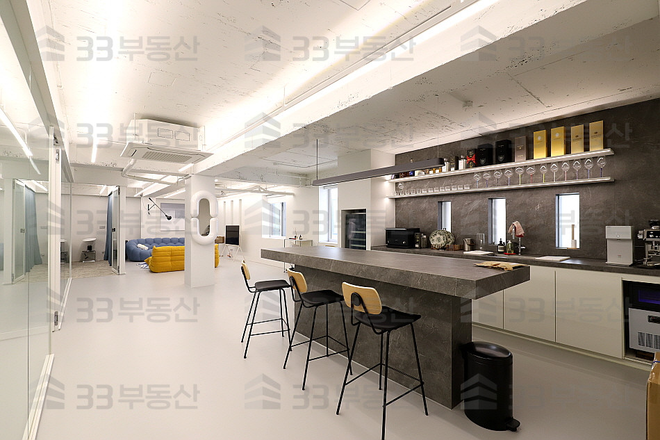 서울 강남구 신사동 압구정역 인테리어사무실 룸2 컨디션굿 즉시입주가능 월세 매물번호 10300 사진 2