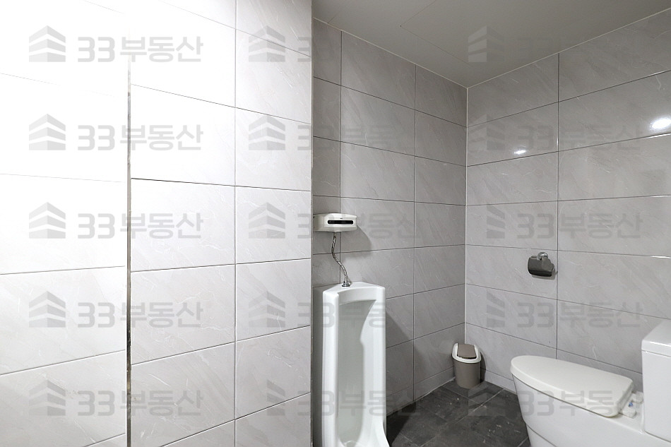서울 강남구 신사동 쇼룸추천O 홀1,룸1 노출천장 중소형사무실 ! 월세 매물번호 10306 사진 4