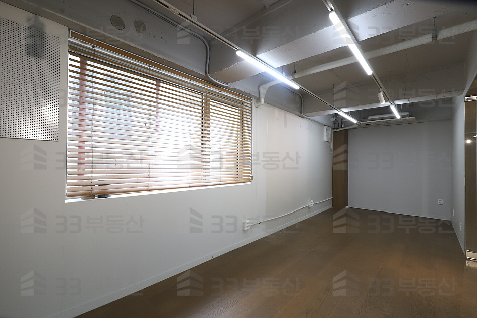 서울 강남구 신사동 無권리 압구정코너입지 통창 인테리어굿 엘베有 ! 월세 매물번호 10316 사진 6