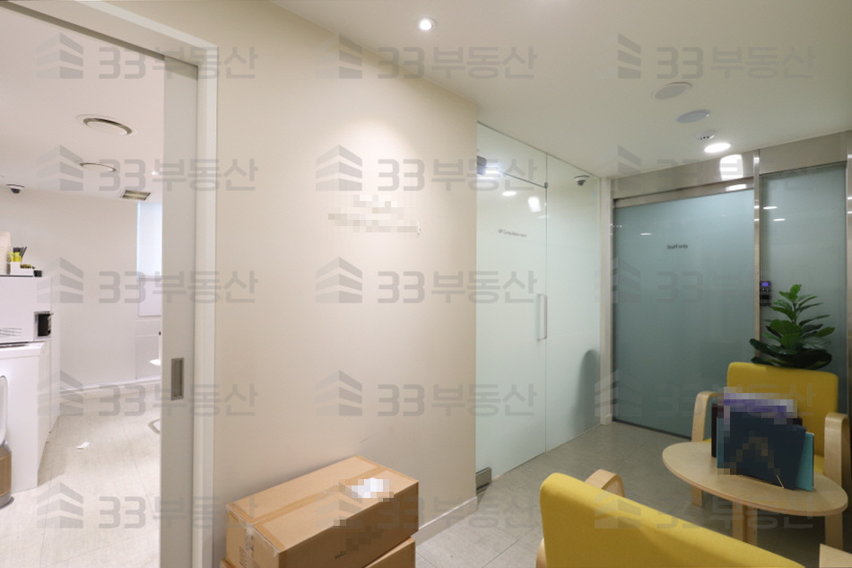서울 강남구 신사동 압구정대로변, 가시성굿, 전용大, 병의원, 인테리어인수가능 ! 월세 매물번호 10318 사진 2