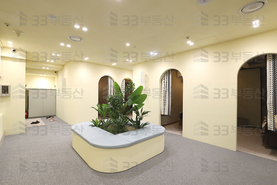 서울 강남구 역삼동 역삼동 대로변 가성비 인테리어사무실 전용大 ! 월세 매물번호 10326 사진 7