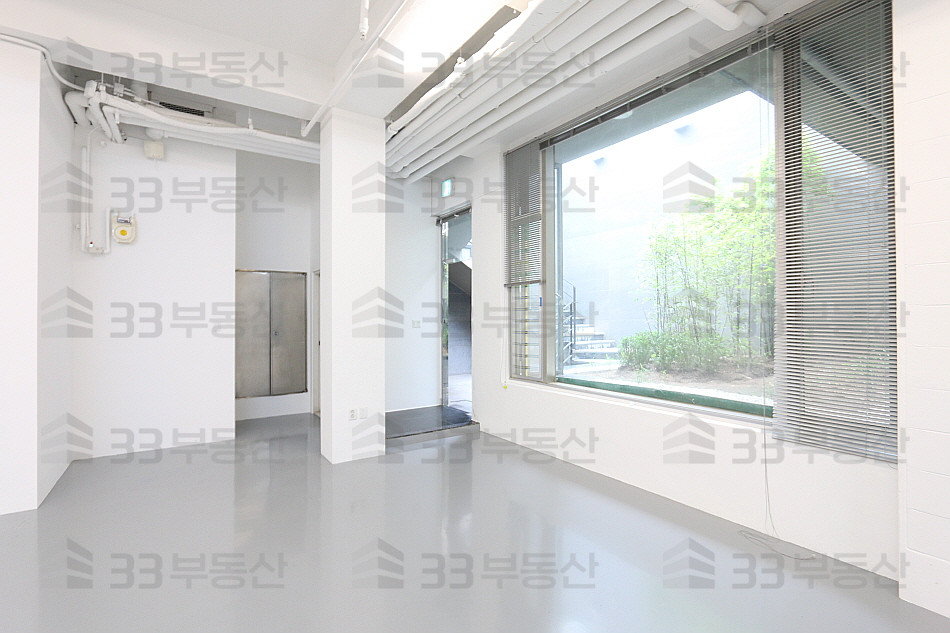 서울 강남구 신사동 주건축물제1동 압구정역도보2분, 리모델링한 층고높은 스튜디오겸용 사무실 월세 매물번호 10328 사진 9