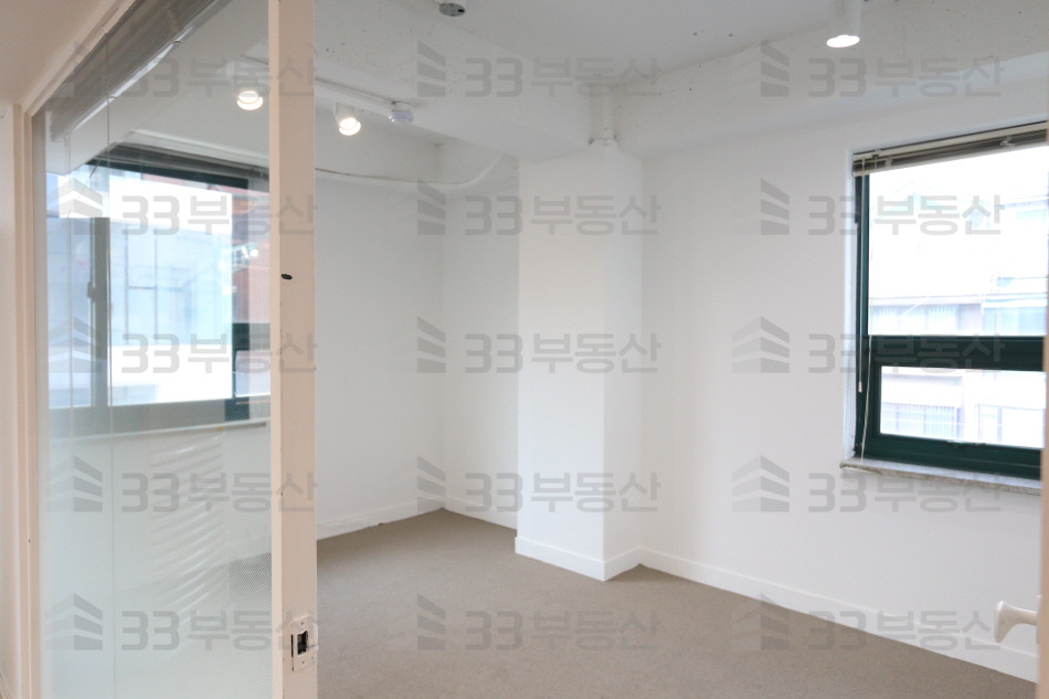 서울 강남구 신사동 신사동 가로수길 중소형오피스 35평 월세 매물번호 10324 사진 4