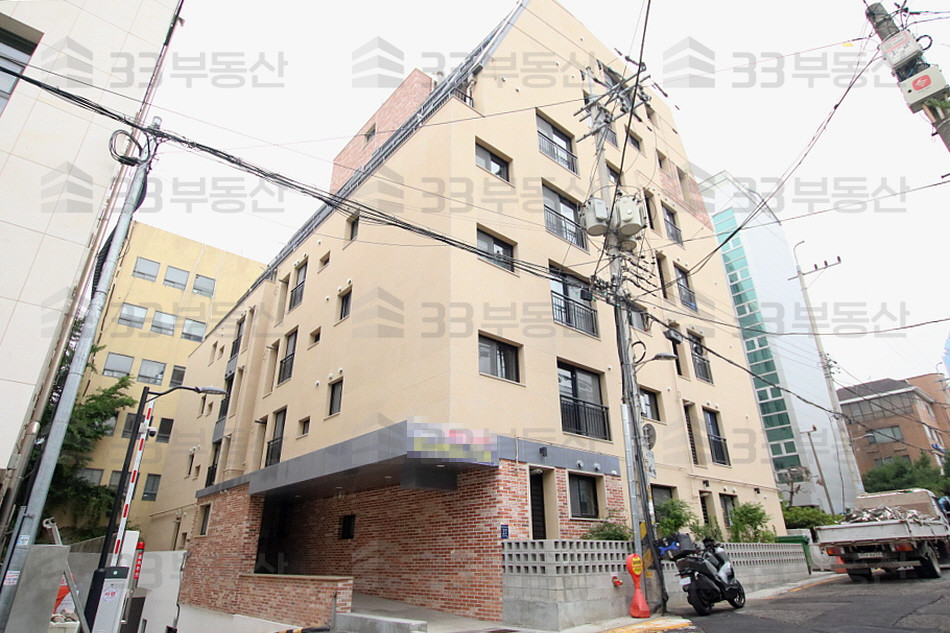 서울 강남구 역삼동 언주역 초역세권 신축 첫입주 쓰리룸 빌라, 주차가능, 즉시 입주 월세 매물번호 10336 사진 1