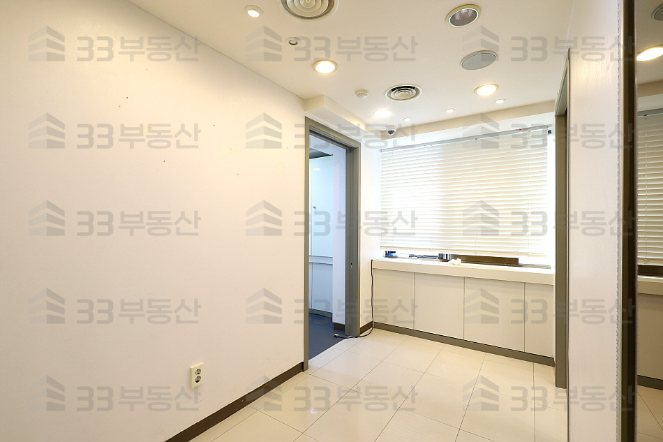 서울 강남구 신사동 압구정역도보가능 연층임대 무권리 인테리어사무실 ! 월세 매물번호 10338 사진 3