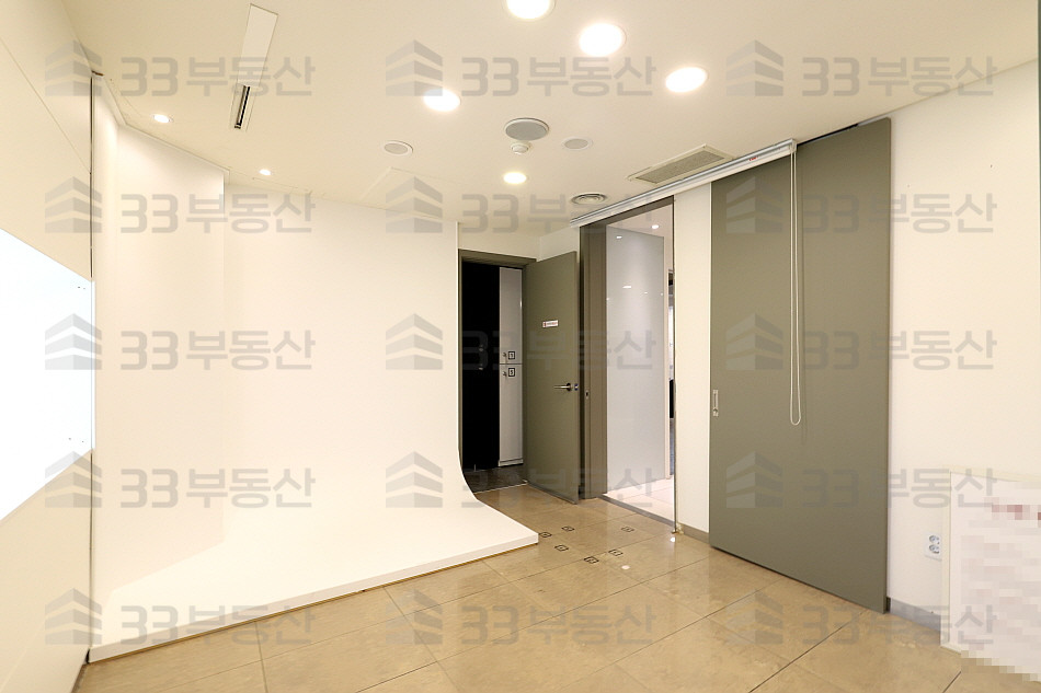 서울 강남구 신사동 압구정역도보가능 연층임대 무권리 인테리어사무실 ! 월세 매물번호 10338 사진 5