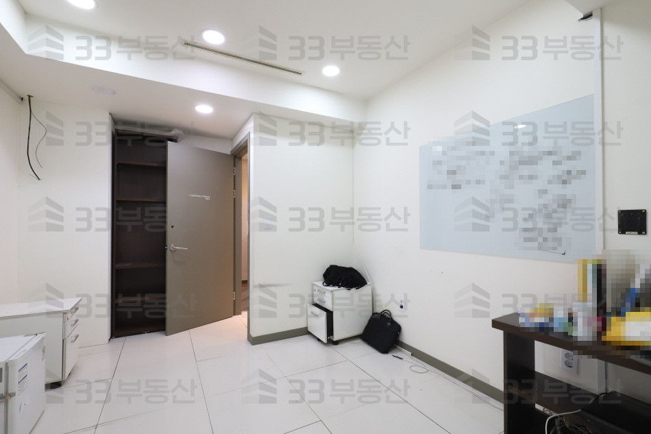 서울 강남구 신사동 압구정역도보가능 연층임대 무권리 인테리어사무실 ! 월세 매물번호 10338 사진 8