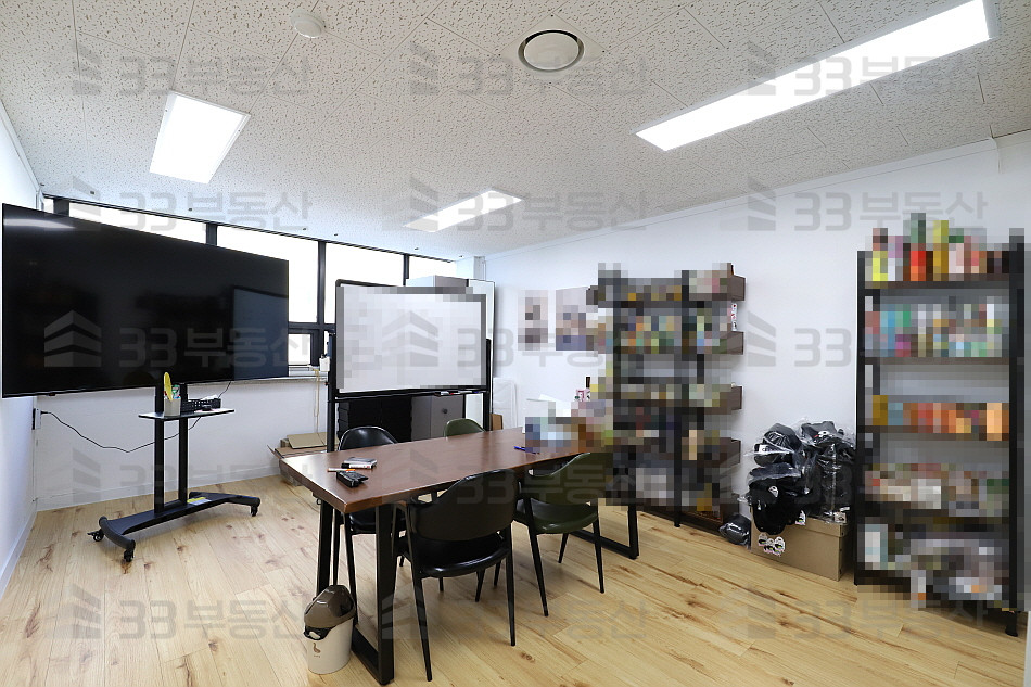 서울 강남구 논현동 2룸 엘베有 주차가능 가성비굿 신사역도보가능 ! 월세 매물번호 10341 사진 1