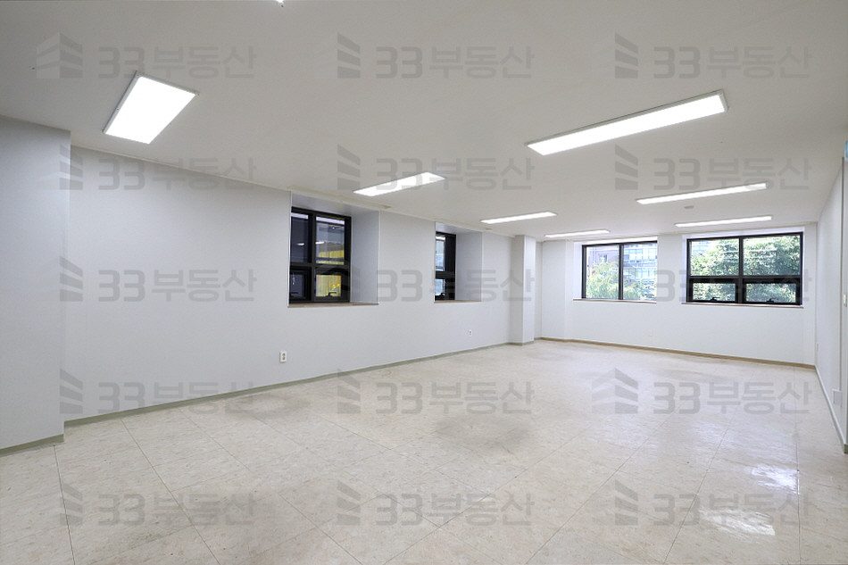 서울 강남구 논현동 신사역인근 대로변사무실 3층전체 3룸이용可 ! 월세 매물번호 10356 사진 1
