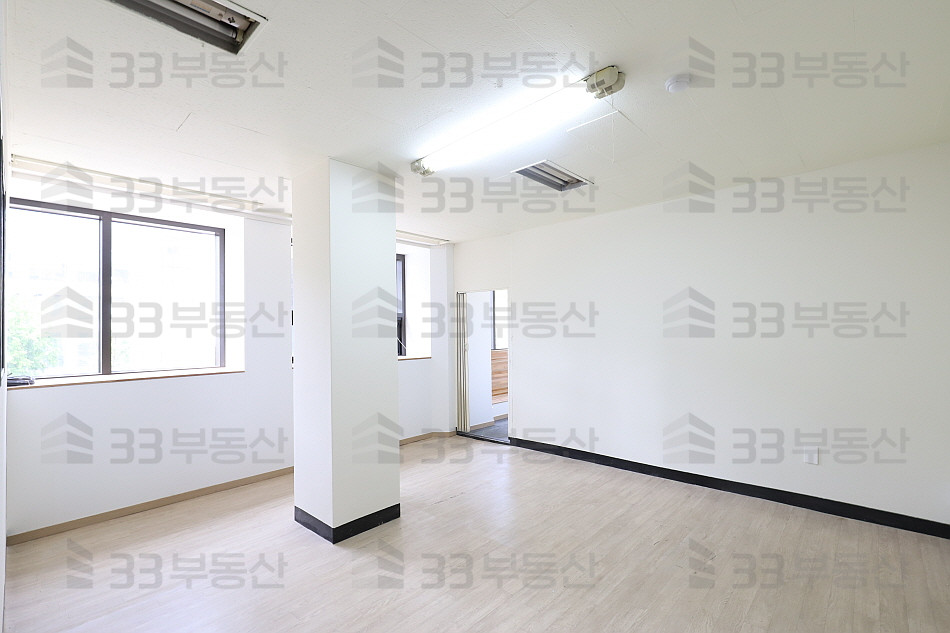 서울 강남구 논현동 신사역인근 대로변사무실 3층전체 3룸이용可 ! 월세 매물번호 10356 사진 4