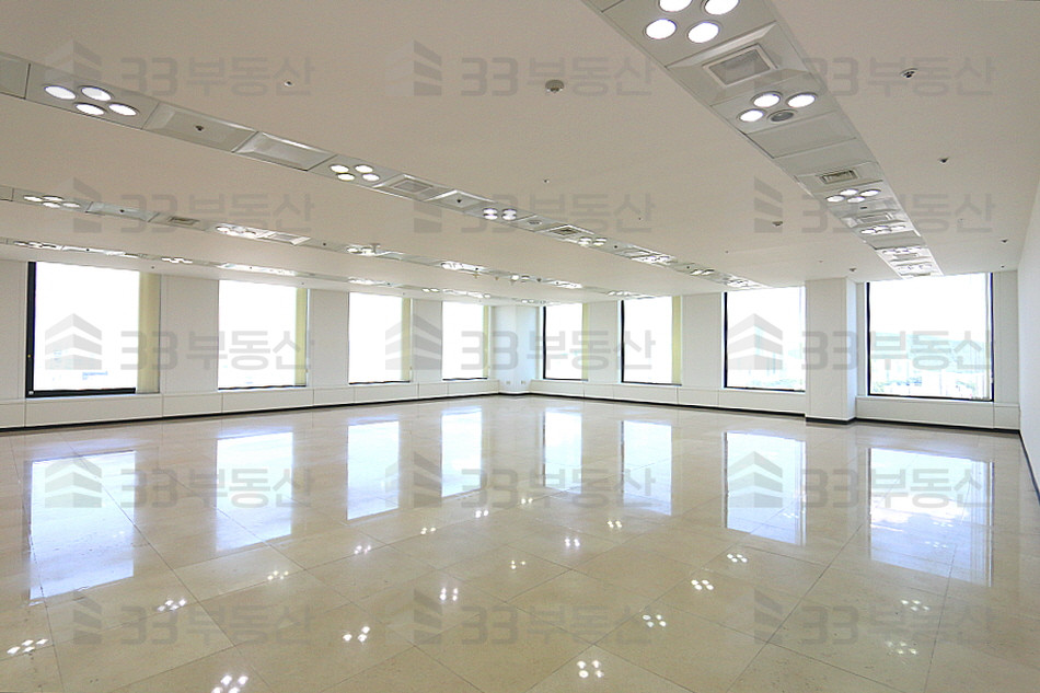 서울 강남구 역삼동 역삼역도보1분, 컨디션 최상인 대형사무실 월세 매물번호 10364 사진 1