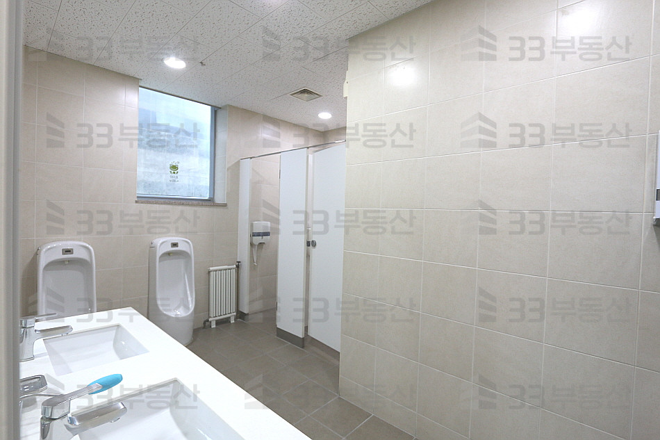 서울 강남구 역삼동 역삼역도보10초 ,대로변 컨디션좋은 대형사무실 월세 매물번호 10369 사진 11