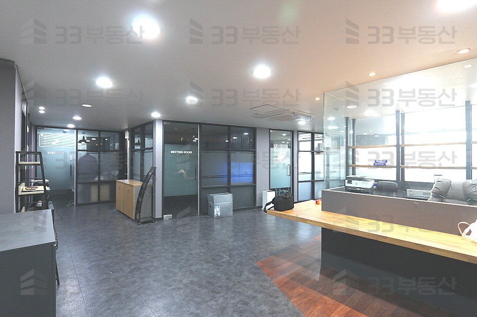 서울 강남구 역삼동 뱅뱅사거리위치, 다수의룸, 조용하고 넓은사무실 월세 매물번호 10374 사진 1