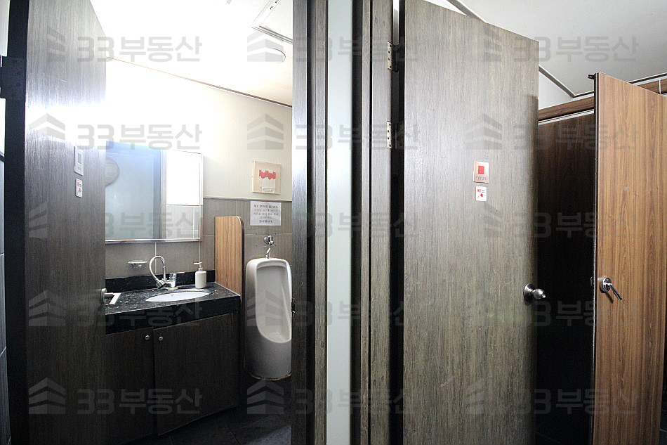 서울 서초구 잠원동 무권리 신사역바로앞 실평수大 즉시입주가능 ! 월세 매물번호 10375 사진 3