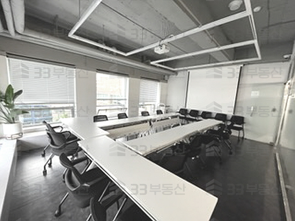 서울 강남구 역삼동 역삼역초역세권,대로변 내외관 좋은사무실 월세 매물번호 10377 사진 3