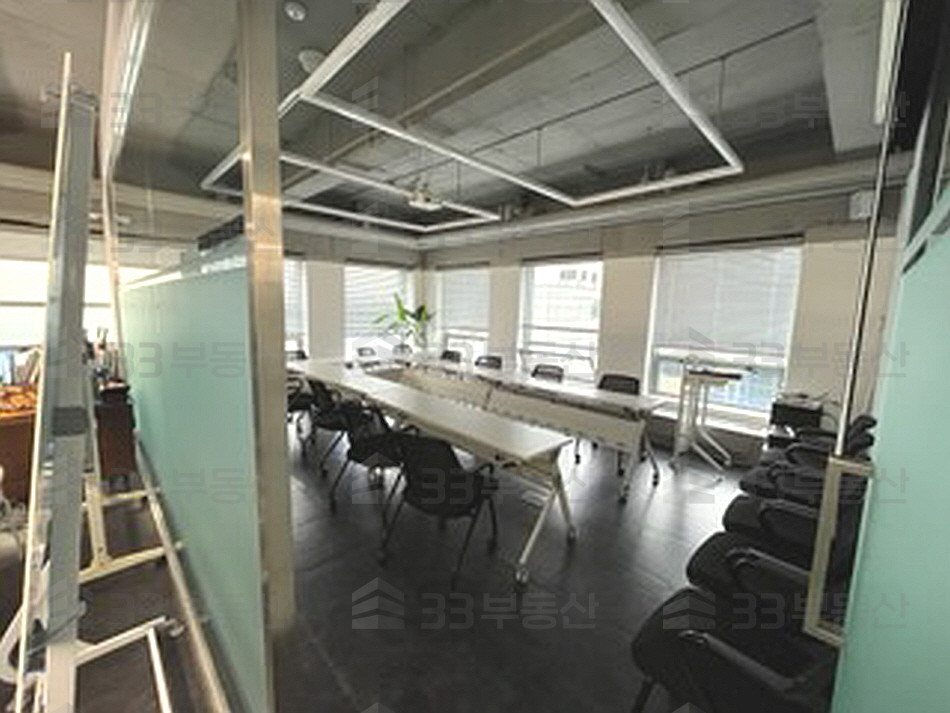 서울 강남구 역삼동 역삼역초역세권,대로변 내외관 좋은사무실 월세 매물번호 10377 사진 8