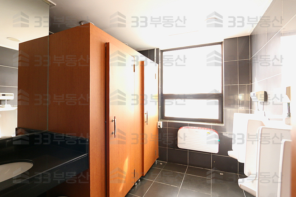 서울 강남구 역삼동 역삼역초역세권 , 대로변에 컨디션 좋은 대형사무실 월세 매물번호 10378 사진 12