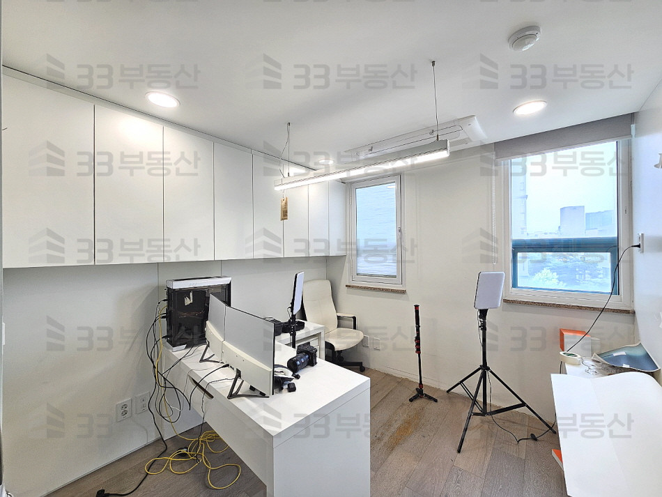 서울 강남구 신사동 인테리어S, 무상인수, 대로변, 지정주차 월세 매물번호 10402 사진 5