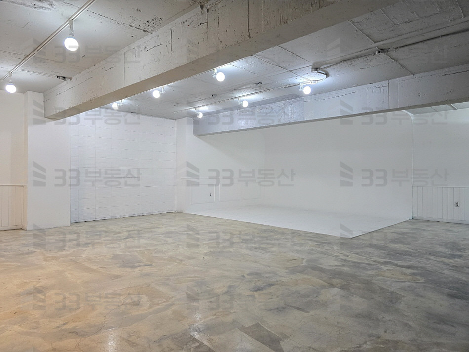 서울 강남구 논현동 논현로 이면 깔끔한 지하 사무실 월세 매물번호 10126 사진 2