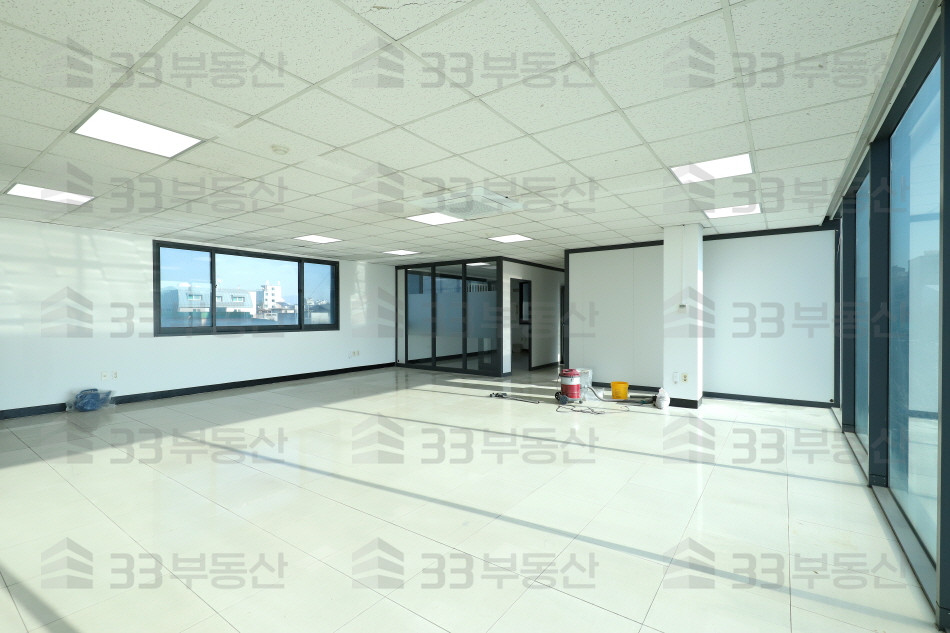 서울 송파구 방이동 방이동 초역세권 대로변 사무실 월세 매물번호 10090 사진 1