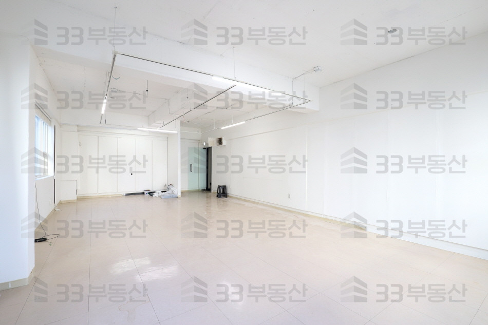 서울 송파구 방이동 방이동 노출천장 화이트톤 사무실 월세 매물번호 10088 사진 3