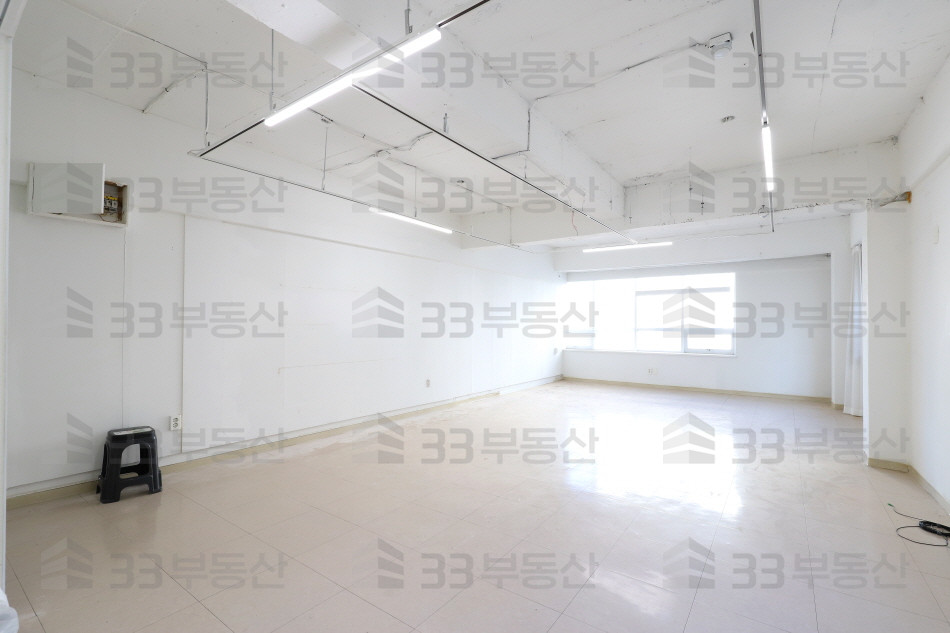 서울 송파구 방이동 방이동 노출천장 화이트톤 사무실 월세 매물번호 10088 사진 4