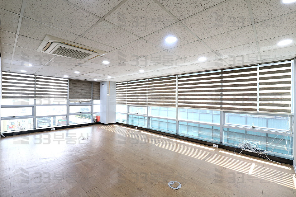서울 강남구 대치동 현민타워동 선릉역도보3분 자주식주차 무권리 인테리어사무실 ! 월세 매물번호 10409 사진 4