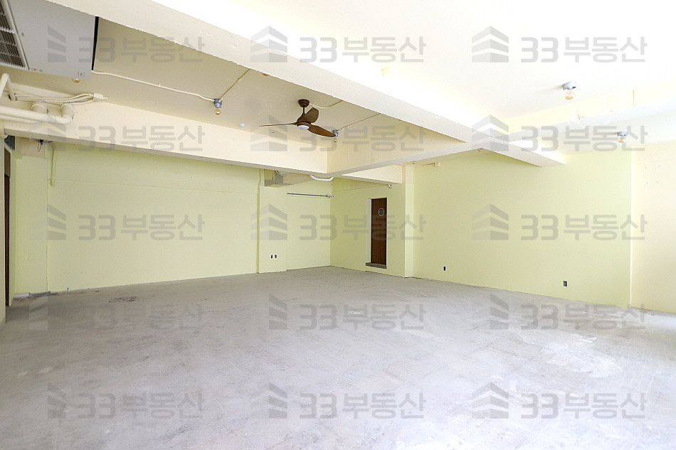 서울 강남구 신사동 압구정로데오거리 1층무권리상가 즉시입주가능 ! 월세 매물번호 10416 사진 1