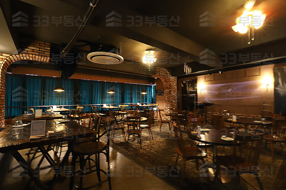 서울 강남구 신사동 먹자골목 신사역도보2분 유동인구多 ! 월세 매물번호 10422 사진 1
