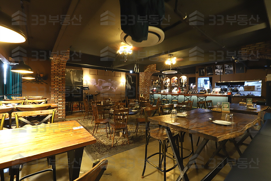 서울 강남구 신사동 먹자골목 신사역도보2분 유동인구多 ! 월세 매물번호 10422 사진 2