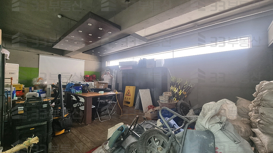 서울 강남구 논현동 신사역인근 자주식주차2대 층고高 가성비굿 ! 월세 매물번호 10423 사진 6