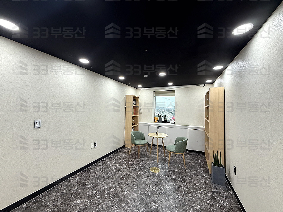 서울 강남구 신사동 주차2대 가성비굿 대로변사무실 실평수大 중소형사무실 ! 월세 매물번호 10436 사진 3