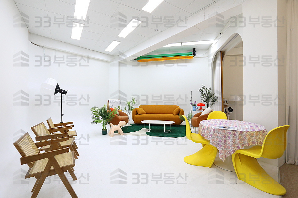 서울 서초구 잠원동 층고 높은 스튜디오 사무실,소품은 협의,권리금 조절 절대 안됨 월세 매물번호 10462 사진 6