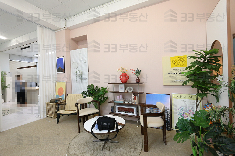 서울 서초구 잠원동 층고 높은 스튜디오 사무실,소품은 협의,권리금 조절 절대 안됨 월세 매물번호 10462 사진 11