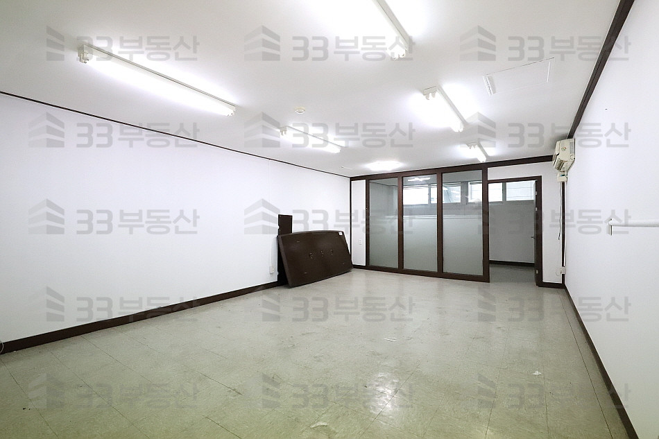 서울 강남구 논현동 가성비굿 룸1홀1 더블역세권 중소형사무실 ! 월세 매물번호 10492 사진 1