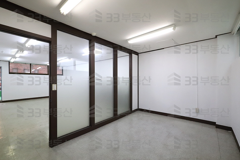 서울 강남구 논현동 가성비굿 룸1홀1 더블역세권 중소형사무실 ! 월세 매물번호 10492 사진 2