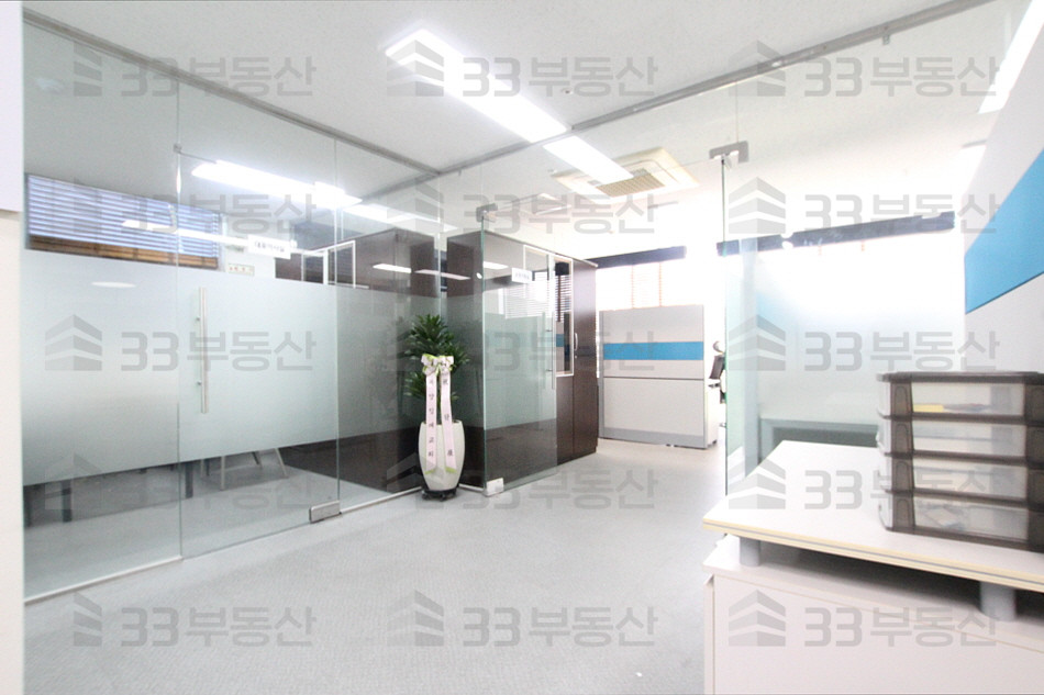 서울 서초구 양재동 양재동 내외관 깔끔한 코너건물, 개방감 우수, 빠른 협의 입주 월세 매물번호 10523 사진 1