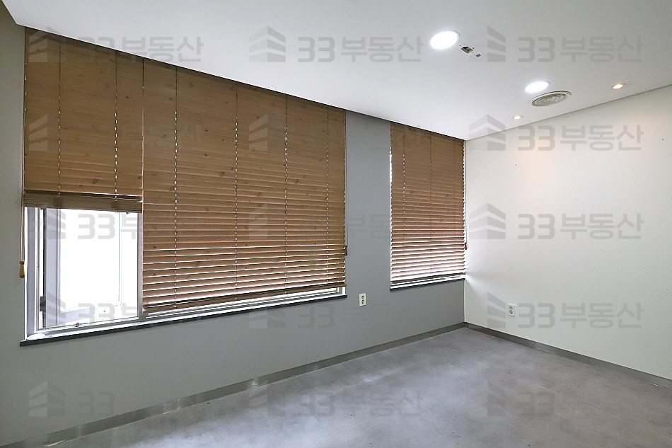 서울 강남구 신사동 제인빌딩동 인테리어A 무권리 엘베O 자주식주차O ! 월세 매물번호 10530 사진 5