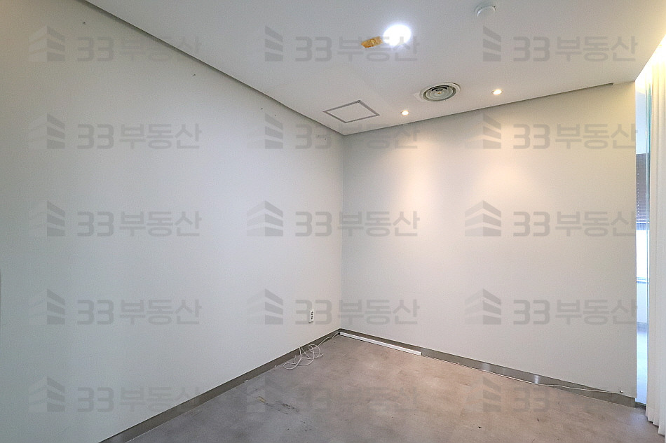 서울 강남구 신사동 제인빌딩동 인테리어A 무권리 엘베O 자주식주차O ! 월세 매물번호 10530 사진 6