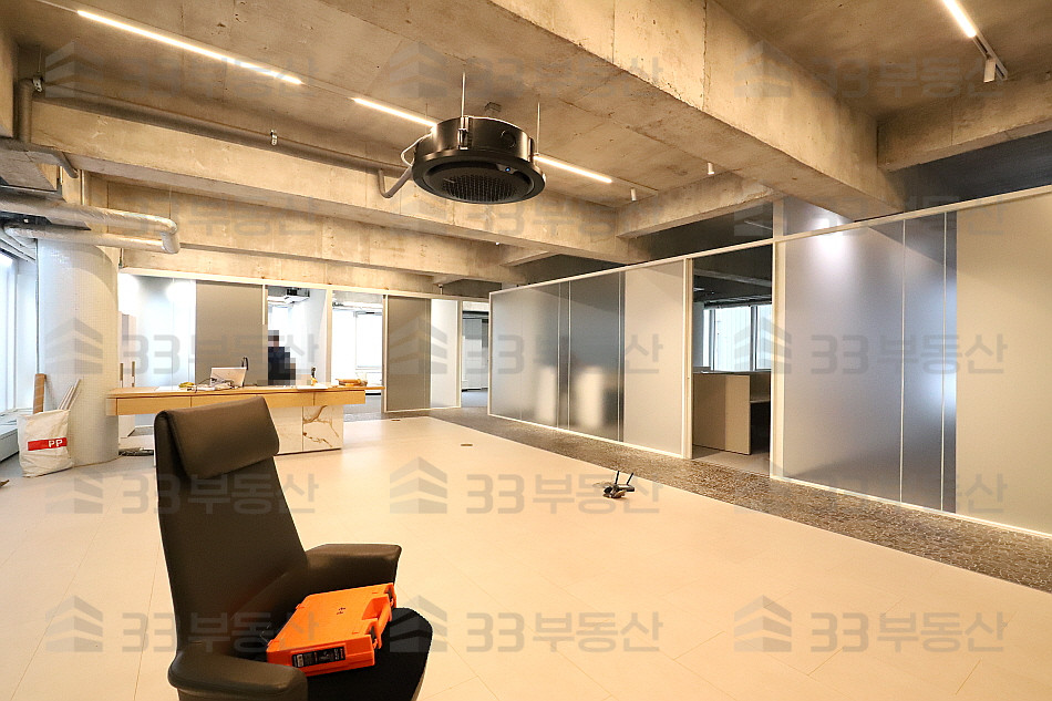 서울 강남구 신사동 대로변사무실 주차3대 인테리어A 룸多 ! 월세 매물번호 10531 사진 3